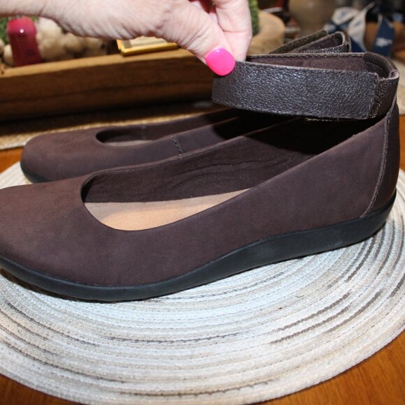 NWOT Clarks Collection ankle Mary Jane style women's Shoes 9 1/2 wide - Picture 3 of 9
